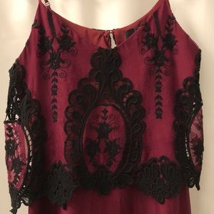 Dolce Vita Lace Dress / Size M / Maroon and Black